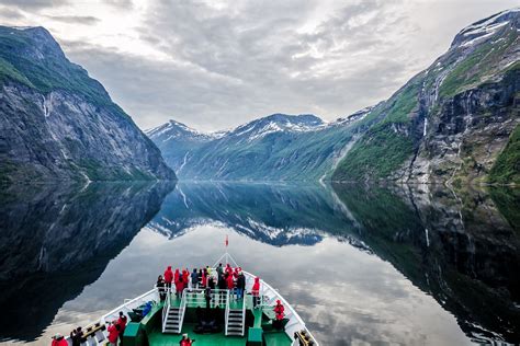 individual tours of the fjords in norway